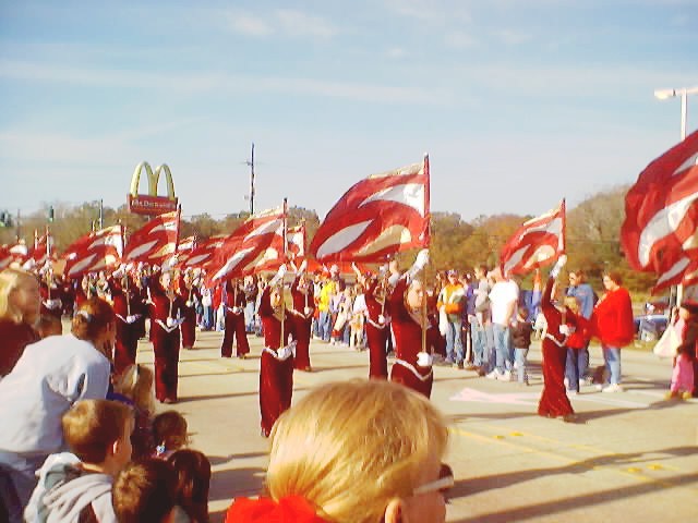 021207_christmas_parade_0011.jpg (53871 bytes)