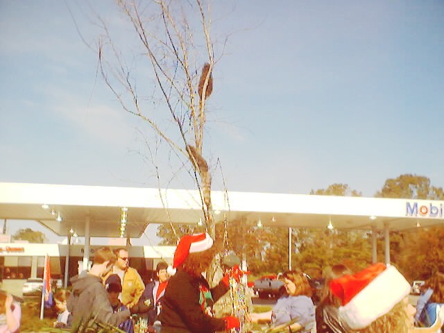 021207_christmas_parade_0047.jpg (50799 bytes)