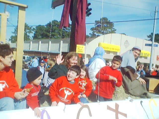 021207_christmas_parade_0062.jpg (55919 bytes)