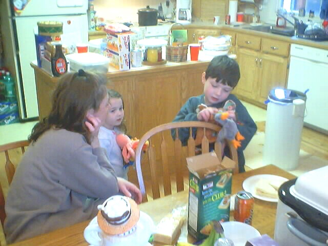 021225_mo_christmas_0022.jpg (96728 bytes)