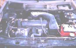 1983R22dEngine.jpg (15779 bytes)