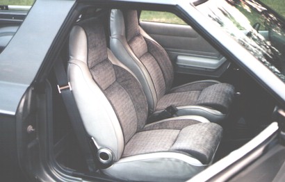 1984RaSeats.jpg (30559 bytes)