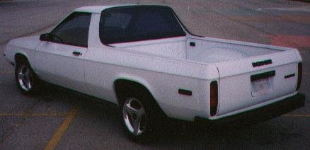 CustombRear.jpg (19116 bytes)