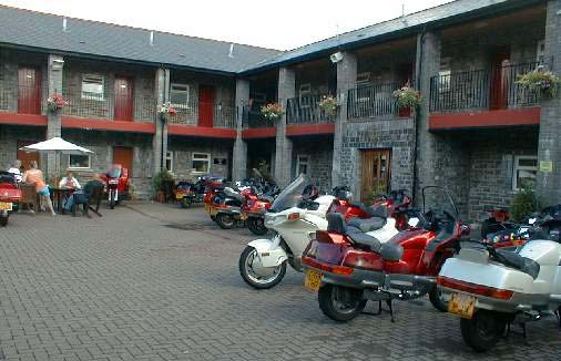 Pic00008.jpg (36474 bytes)