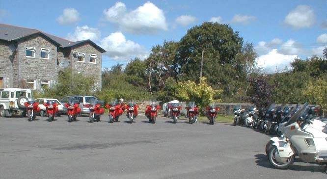 weekend1.jpg (45002 bytes)