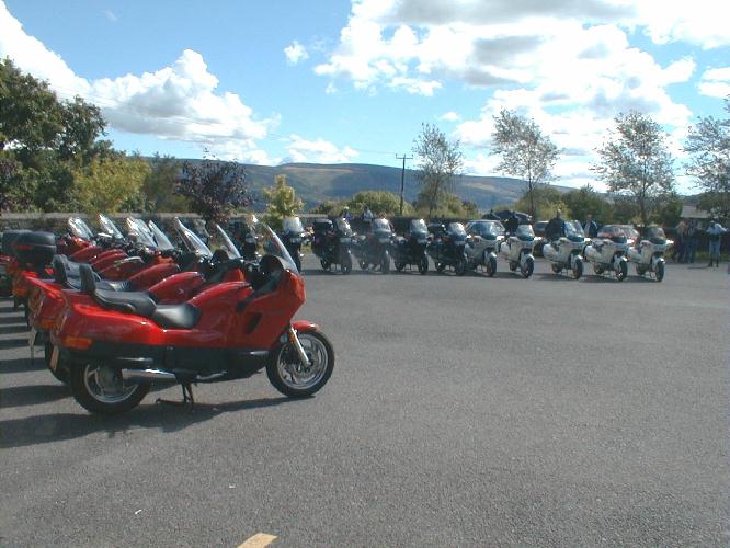 weekend2.jpg (70439 bytes)