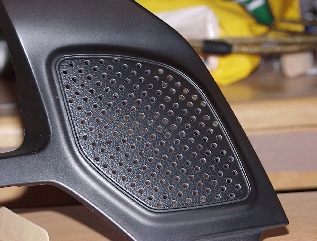 speaker.jpg (82345 bytes)