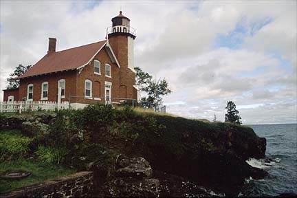 E05.jpg (23045 bytes)