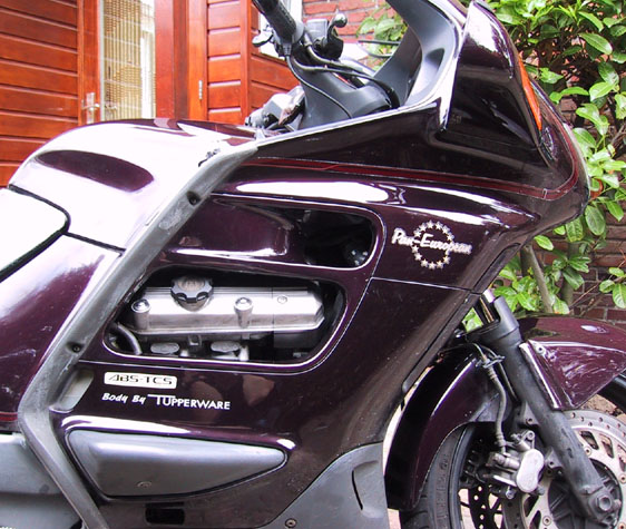 tupper.jpg (96712 bytes)