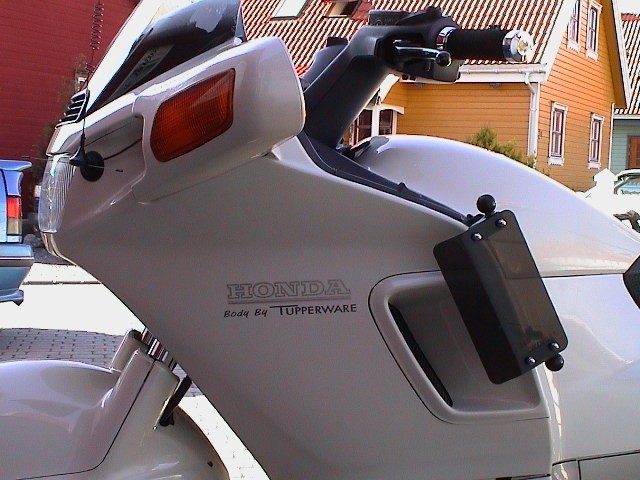 tupperpc.jpg (89210 bytes)