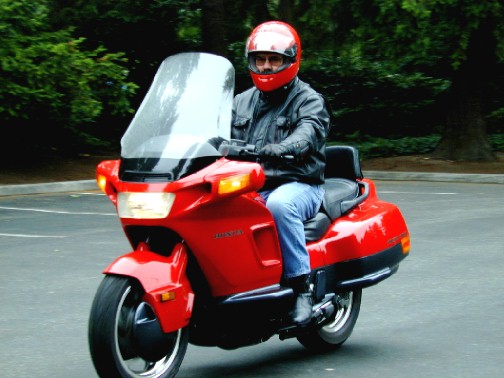 PC800-will-ride.jpg (55652 bytes)