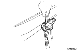 em8883.gif (7044 bytes)