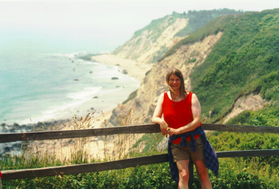 gofurr.jpg (103472 bytes)