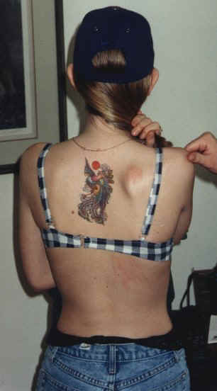 Gina(BACK).JPG (258672 bytes)