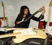 Link to 'the man in black'