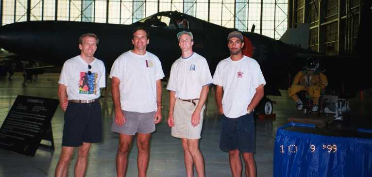 EAFB 1999 with U-2 Tail #090 (28k)