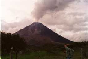 arenal2.jpg (4427 bytes)