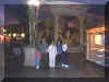 lasvegas1-tu_with_family_in_lv.jpg (11629 bytes)