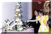 cutting_cake.jpg (52901 bytes)