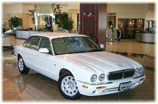 aw00jaguarxj8l