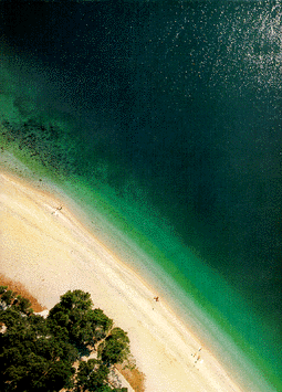 [ IMAGE: Brela - one ofthe most beautiful beaches on the Croatian Adriatic ]