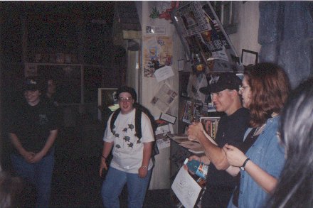 wpparty8.jpg (31257 bytes)