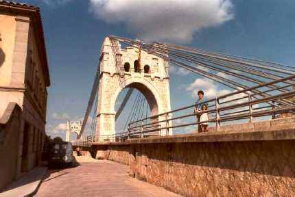 CIUDAD DE AMPOSTA. PUENTE COLGANTE. HACIENDO CLICK EN LA IMAGEN PODRAS VER MAS FOTOS DE AMPOSTA Y SU PUENTE COLGANTE. AQUÍ CONOCI SUPERMAN, FLASH GORDON Y LA PELICULA LOS DIEZ MANDAMIENTOS