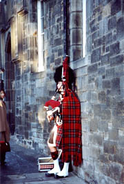 Royal Mile Piper