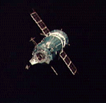 Soyuz 19 capsule on approach to Apollo 18