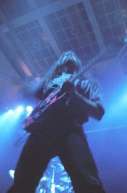 V'la l'bon vent!  V'la l'joli vent...!'