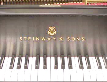 steinway.jpg (20070 bytes)