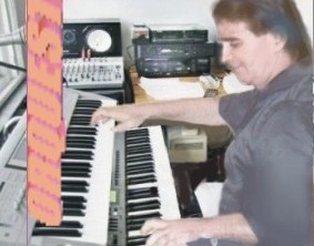 tocando_teclado.jpg (18804 bytes)