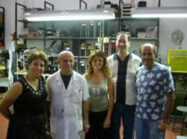 Music Magic USAs Alex & Lillianna Chudolij with the Menghinis in the Suoni factory. 