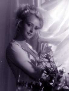 klick fer info about my sis and more pix...