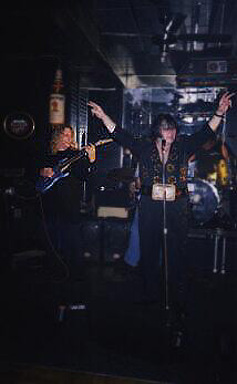 Elvis03.jpg (10131 bytes)