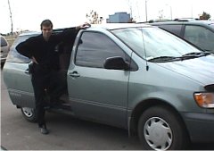 kazi016.jpg (9912 bytes)