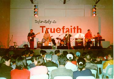 baguioshow.jpg (30462 bytes)