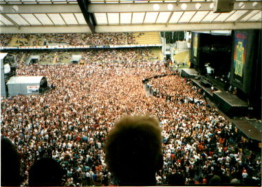 Publikum vor B�hne - 39k