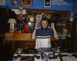 Dj_Nyblz_2_thumb.jpg (7485 bytes)