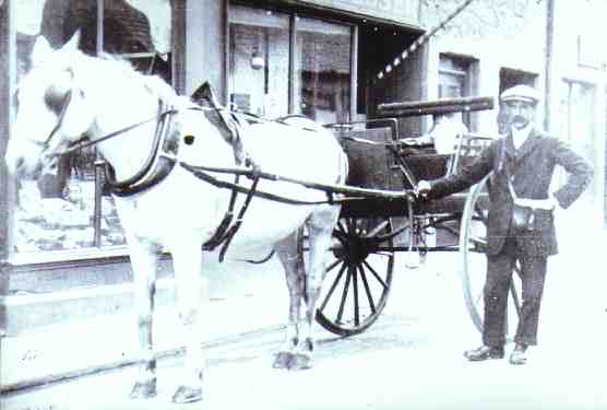 Peter Thomson, milkman 1923