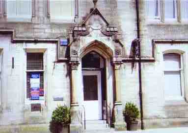 The Royal Bank of Scotland's doorway minus sculptured heads