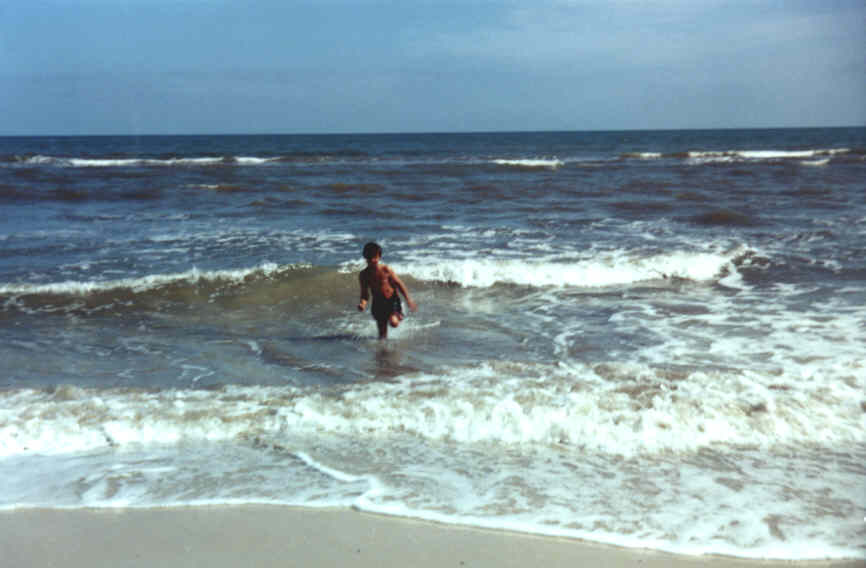 kaspiswim.jpg - 39219 Bytes