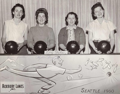 Phyllis + Bowling Team -1960