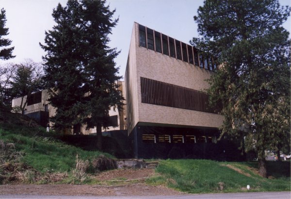 Photo of the exterior view looking at the back of the library and the periodicals room.