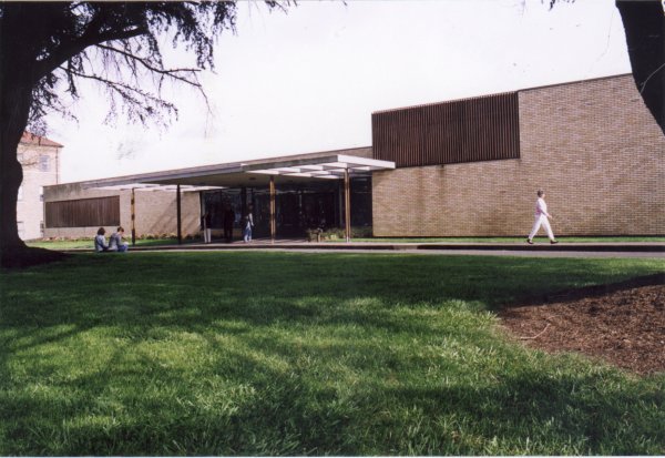 Photo of the modest front view of the library.