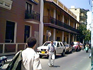 callejon de arquitectura colonial