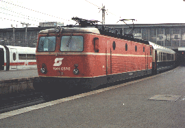 1044 057-6 at Munich Hauptbahnhof