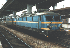 2237 and 2217 at Charleroi Sud