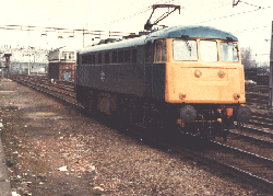 85013 runs through Northampton station
