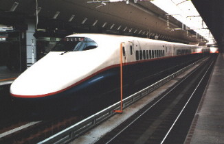 223-16 at Tokyo station